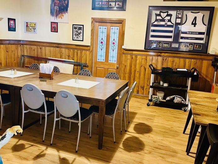 country-hotel-opportunity-national-hotel-clunes-8