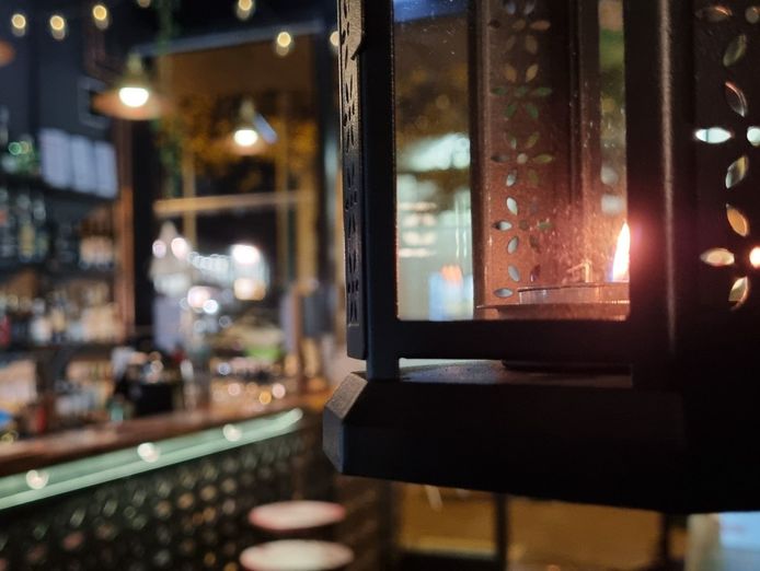 hydrant-bar-a-charming-and-stylish-local-retreat-2