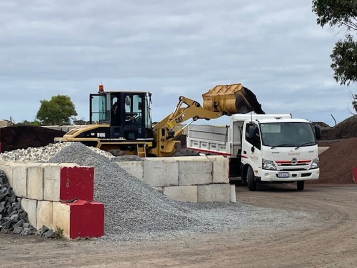 under-offer-sand-soil-hire-business-7