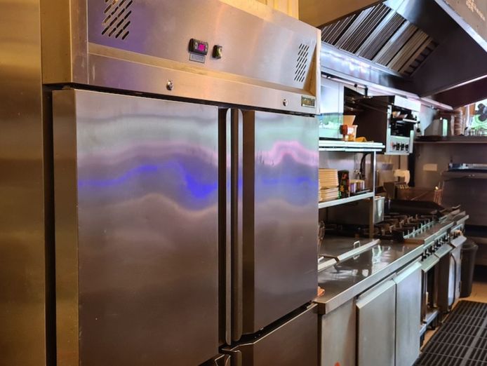 picasso-39-s-pizza-restaurant-8