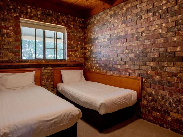 murray-river-frontage-leasehold-motel-refurbished-resort-with-long-lease-2