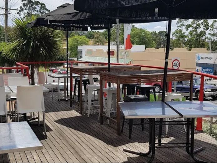 drouin-burger-and-pizza-lounge-an-established-local-favourite-ready-for-its-3