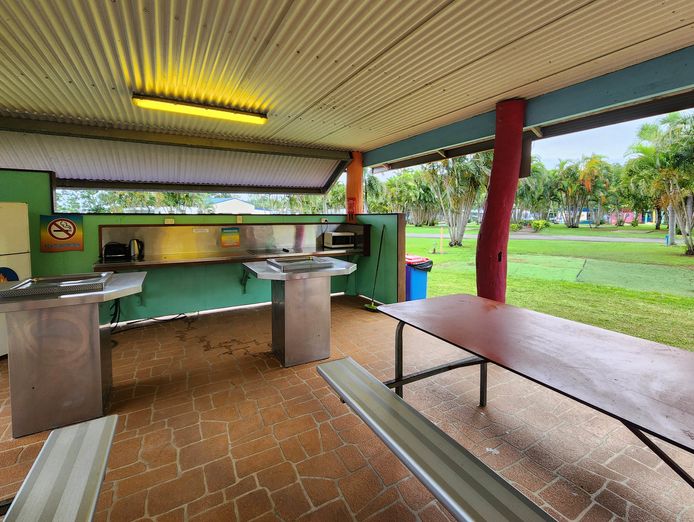 30-year-lease-immaculate-whitsundays-beachside-tourist-park-4