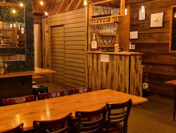picasso-39-s-pizza-restaurant-5