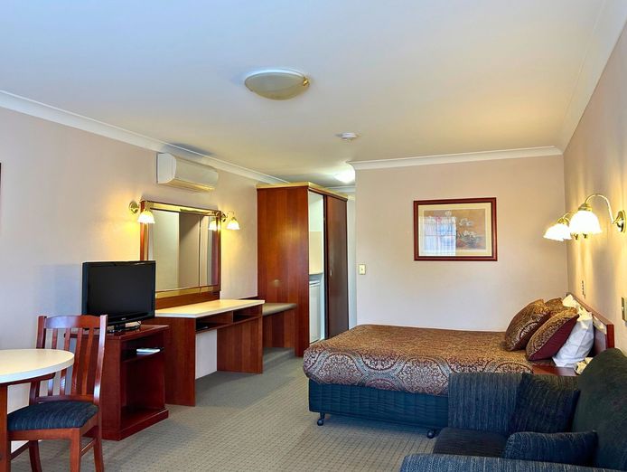 under-offer-southern-comfort-motor-inn-9