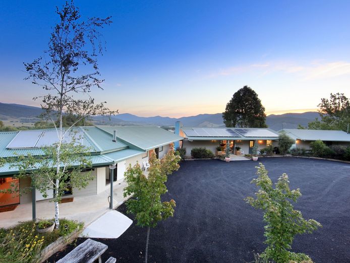 queen-39-s-cottage-khancoban-where-the-murray-amp-snowy-mountains-lifestyle-meet-2