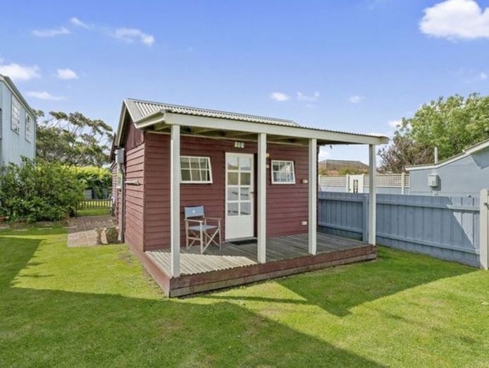 historic-coastal-gem-rodondo-accommodation-port-albert-3