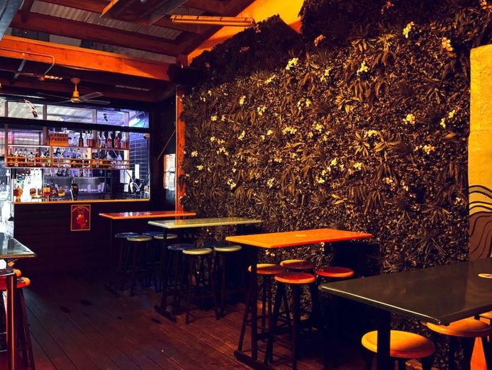 heroes-bar-6