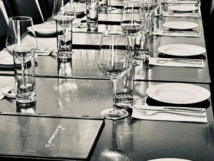 well-established-restaurant-with-growth-potential-in-prime-drouin-location-luc-3