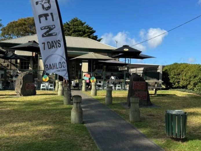 high-exposure-waterfront-caf-233-with-growth-potential-0