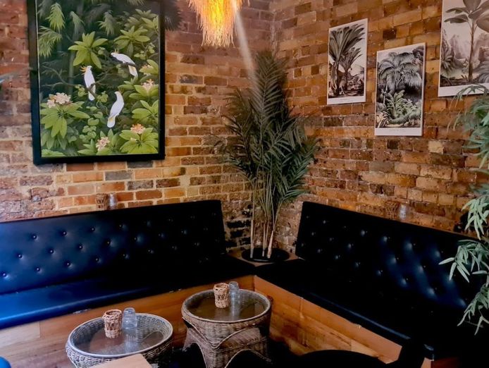 jungle-boy-amp-tully-39-s-two-very-different-bars-in-one-location-6