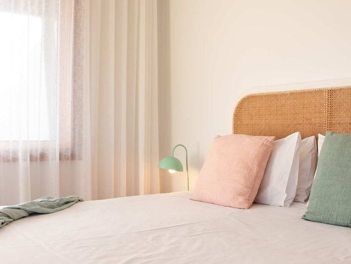 nestled-in-the-bustling-tourist-town-of-robe-harbour-view-motel-5