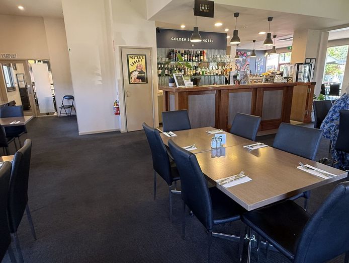 under-offer-golden-square-hotel-bendigo-leasehold-opportunity-2