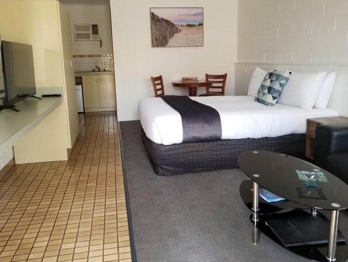 perfectly-located-motel-on-the-esplanade-5