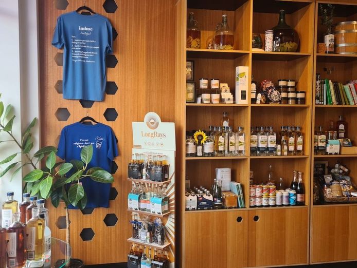 wander-north-a-gin-tasting-room-amp-bottleshop-3