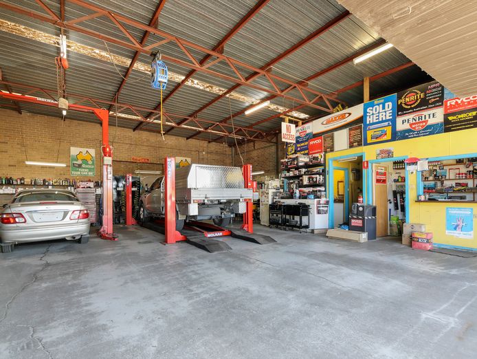 new-churchill-motors-1