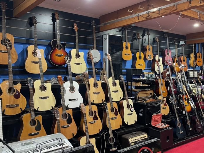 guitar-village-frankston-comes-with-a-large-online-commerce-network-retail-sh-2