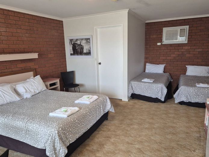 under-offer-star-hotel-rutherglen-9