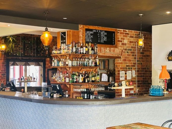 award-winning-farmers-arms-hotel-creswick-6