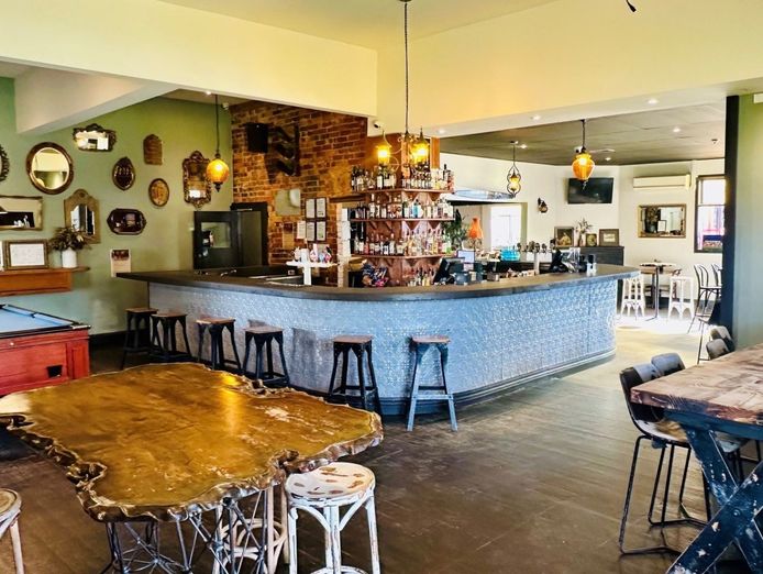award-winning-farmers-arms-hotel-creswick-9