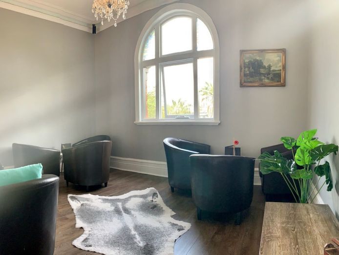 under-offer-the-tipsy-cow-7