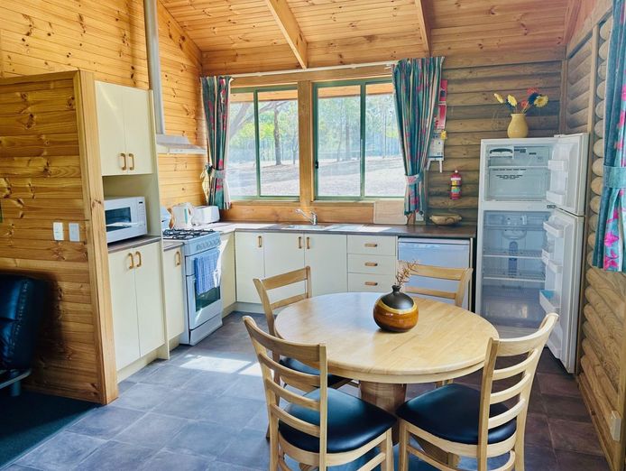 vendor-says-sell-happy-wanderer-holiday-resort-7