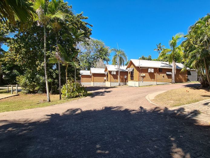 coastal-caravan-park-island-views-and-is-just-a-short-stroll-to-the-town-centr-8