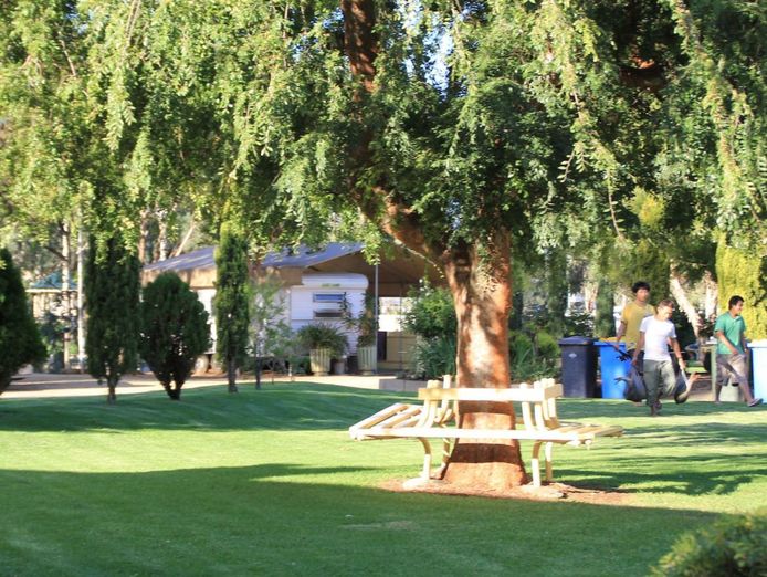 numurkah-caravan-park-freehold-residence-plus-leasehold-business-3