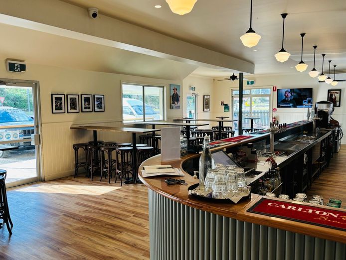 all-offers-considered-woodside-beach-hotel-with-accommodation-pods-brand-3