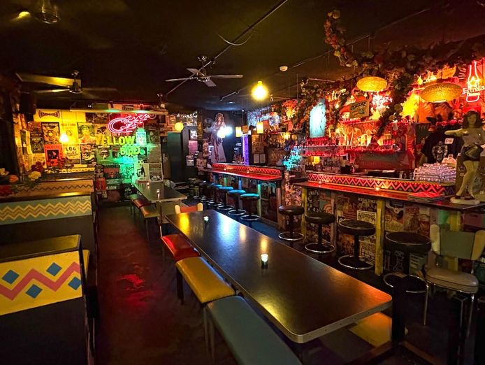 yellow-bird-situated-prominently-on-the-corner-chapel-street-0