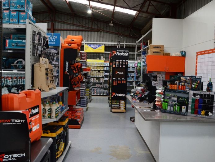 seymour-hardware-group-9