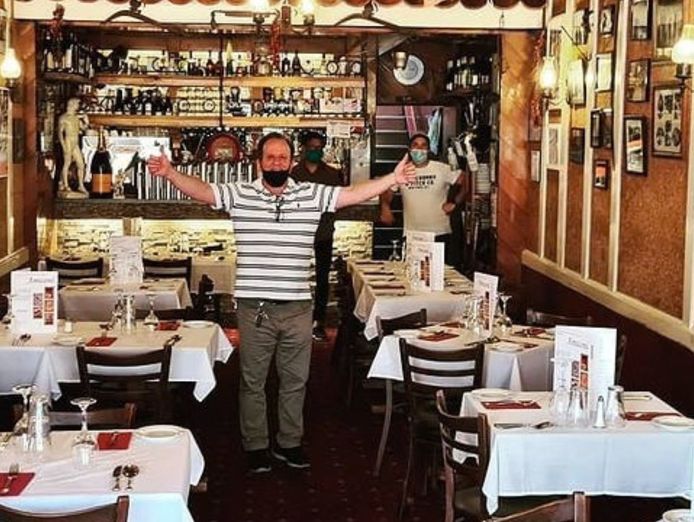 amiconi-restaurant-west-melbourne-4