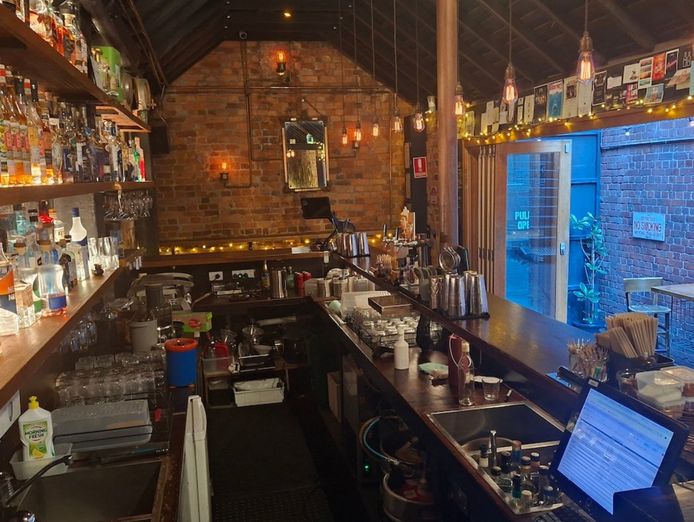 union-electric-a-cbd-laneway-cocktail-bar-and-rooftop-4