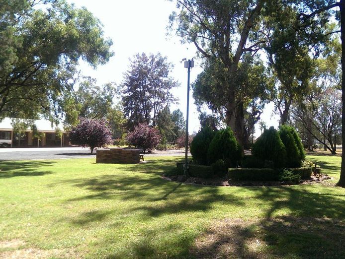 cooee-motel-gilgandra-freehold-going-concern17-room-motel-2-1-hectares-5