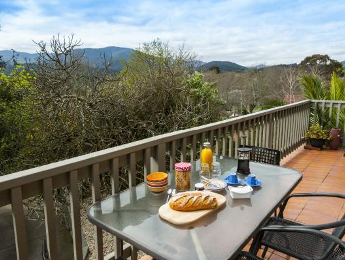 boutique-freehold-accommodation-offering-income-and-lifestyle-in-healesville-1