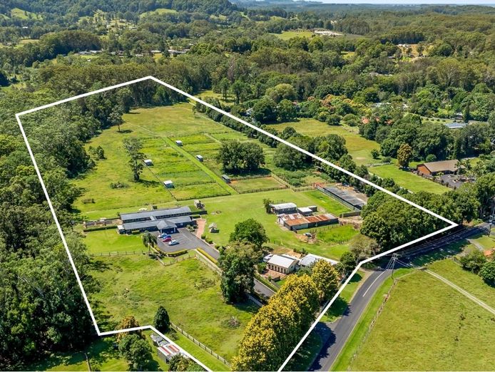 26-acres-established-pet-resort-amp-multiple-residences-a-rare-freehold-oppor-5