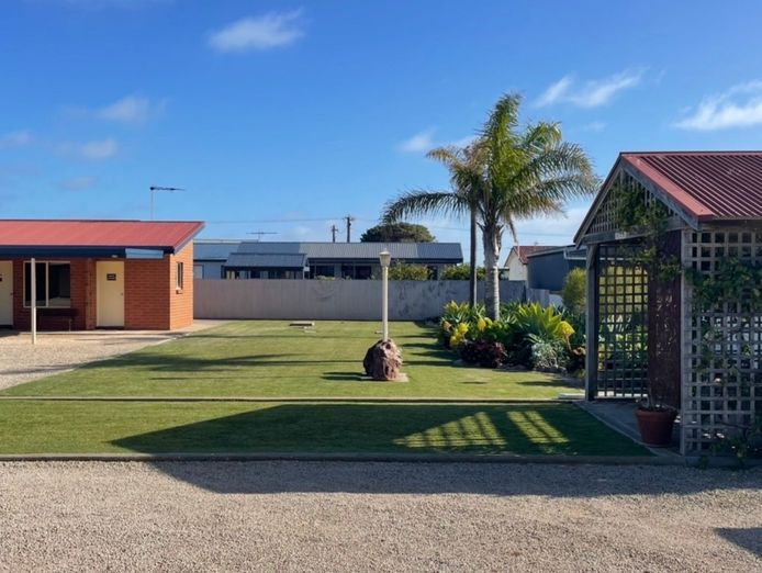 edithburgh-seaside-motel-freehold-going-concern-with-expansion-potential-9