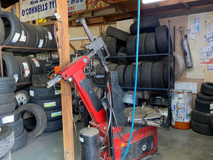 oconnells-tyres-a-landmark-family-run-business-1p5485-8