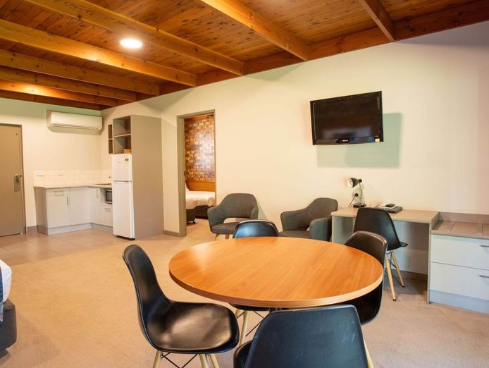 murray-river-frontage-leasehold-motel-refurbished-resort-with-long-lease-8