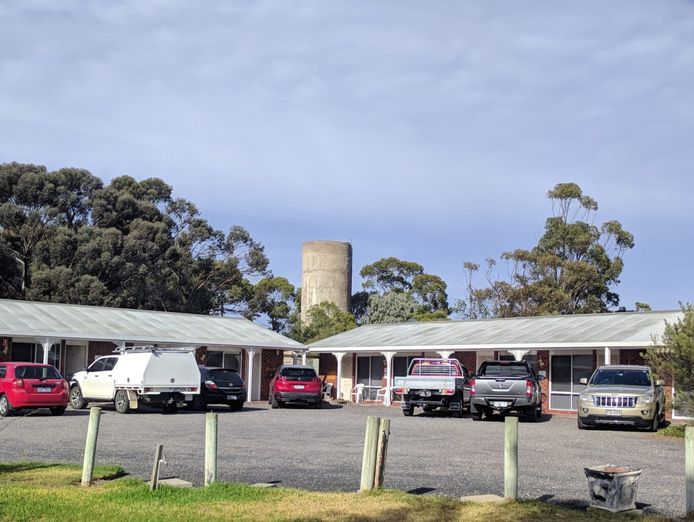 motel-with-expansion-potential-on-prime-western-highway-site-0