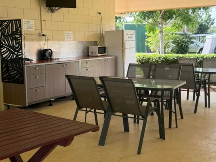 established-coastal-caravan-park-new-lease-opportunity-9