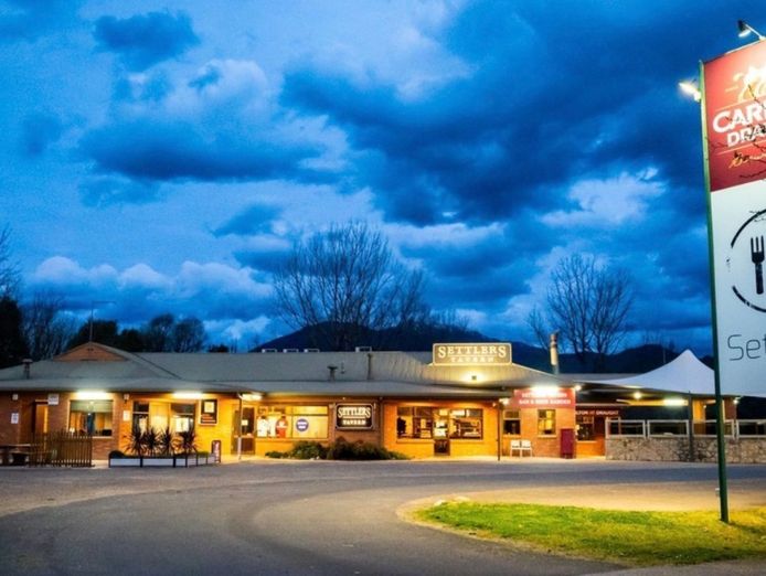 settlers-tavern-leasehold-opportunity-including-drive-through-bottle-shop-0