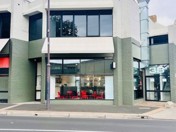 fully-fitted-modern-pizzeria-with-premium-fit-out-0