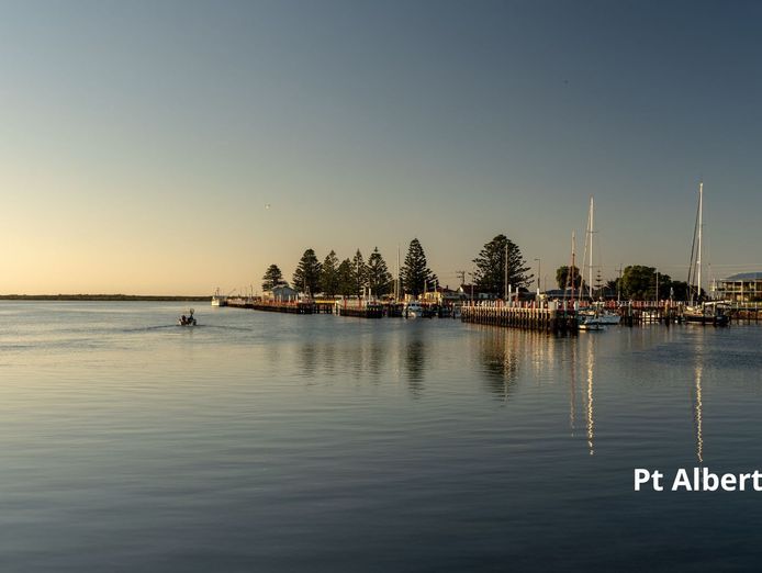 historic-coastal-gem-rodondo-accommodation-port-albert-0