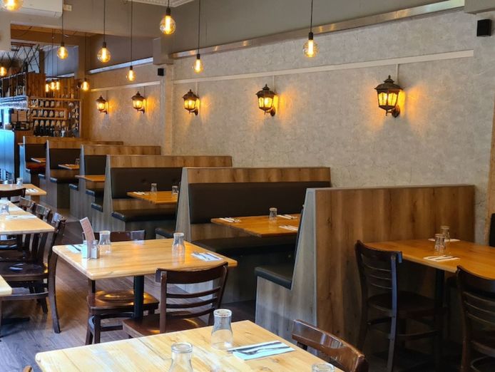 picasso-39-s-pizza-restaurant-4