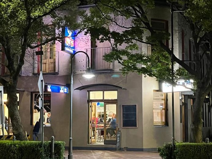 the-royal-hotel-parkes-1p6437-0