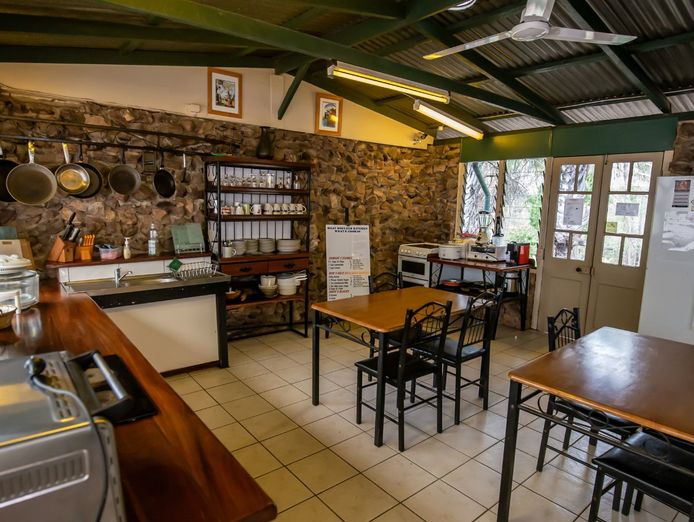 sapphire-caravan-amp-cabin-park-established-park-in-a-renowned-outback-tourism-r-5