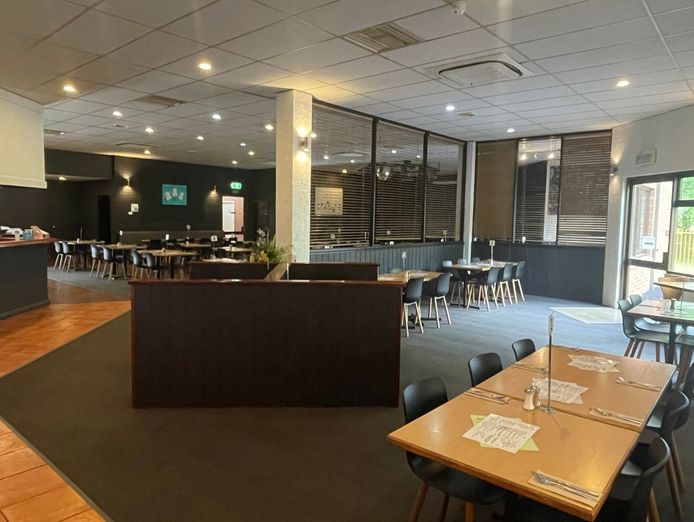 settlers-tavern-leasehold-opportunity-including-drive-through-bottle-shop-1