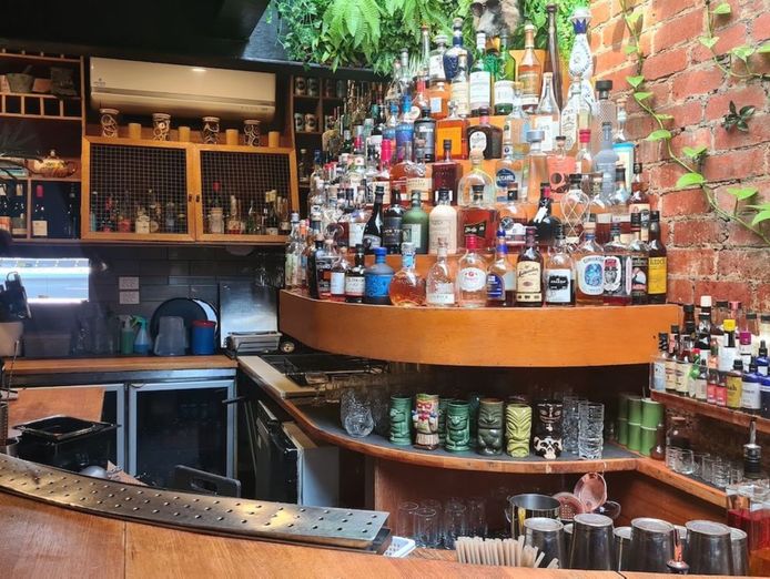 jungle-boy-amp-tully-39-s-two-very-different-bars-in-one-location-3