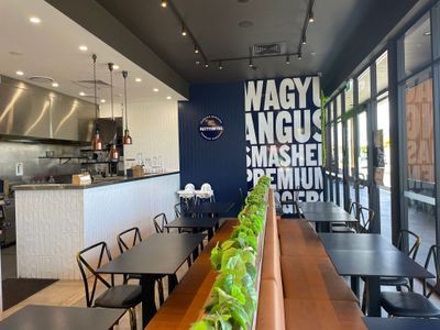 for-sale-established-pattysmiths-burger-franchise-for-only-100-000-2